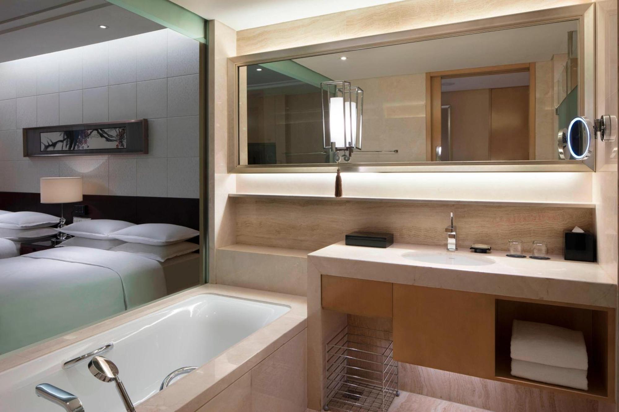 Sheraton Wuxi Binhu Hotel Экстерьер фото