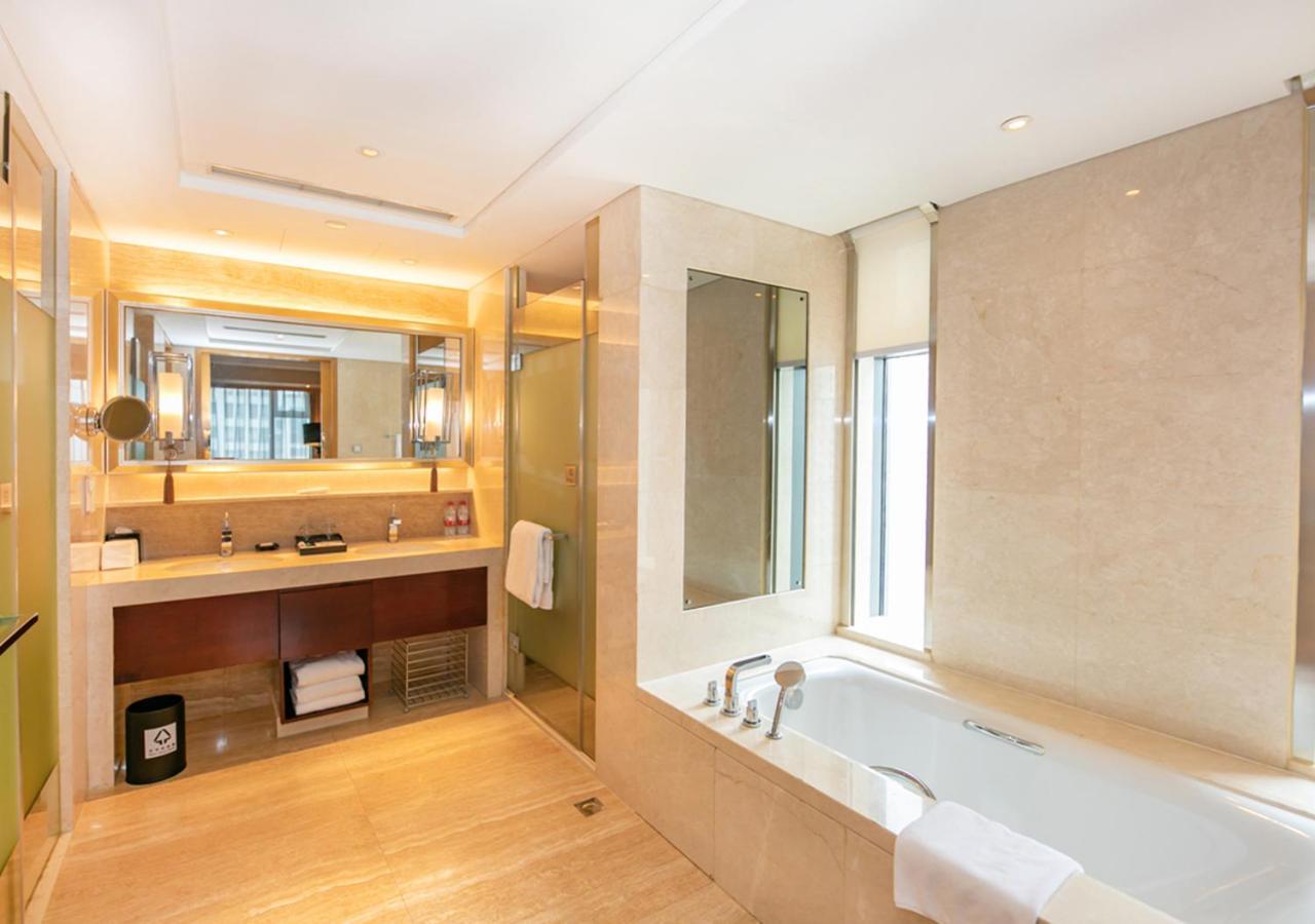 Sheraton Wuxi Binhu Hotel Экстерьер фото